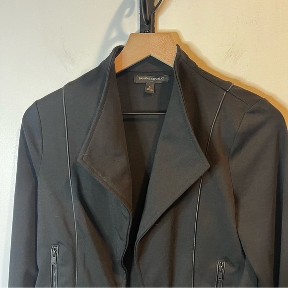 Women’s | Banana Republic Black Business Blazer | Small - Picture 5 of 9